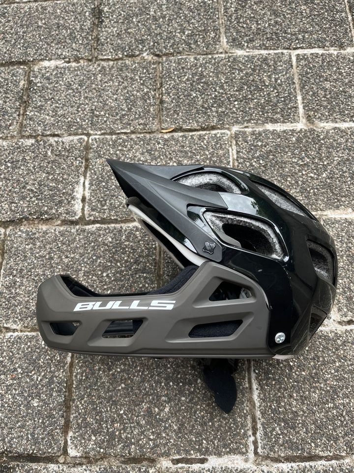 Helm Schutzhelm Fahrradhelm Mountainbike BMX in Hamburg