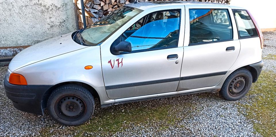 Fiat Punto 55 gebraucht  Leichte Abnutzung dem Alter entsprechend in Pöttmes