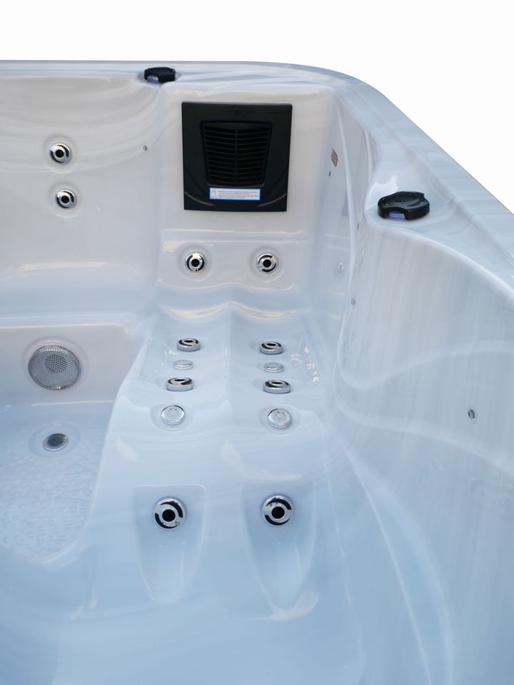 Outdoor Whirlpool Exclusiv "Modell Todtmoos" in Gengenbach