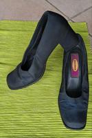 nachtblau / schwarz Pumps Gr. 39 / Damenschuhe Berlin - Hellersdorf Vorschau