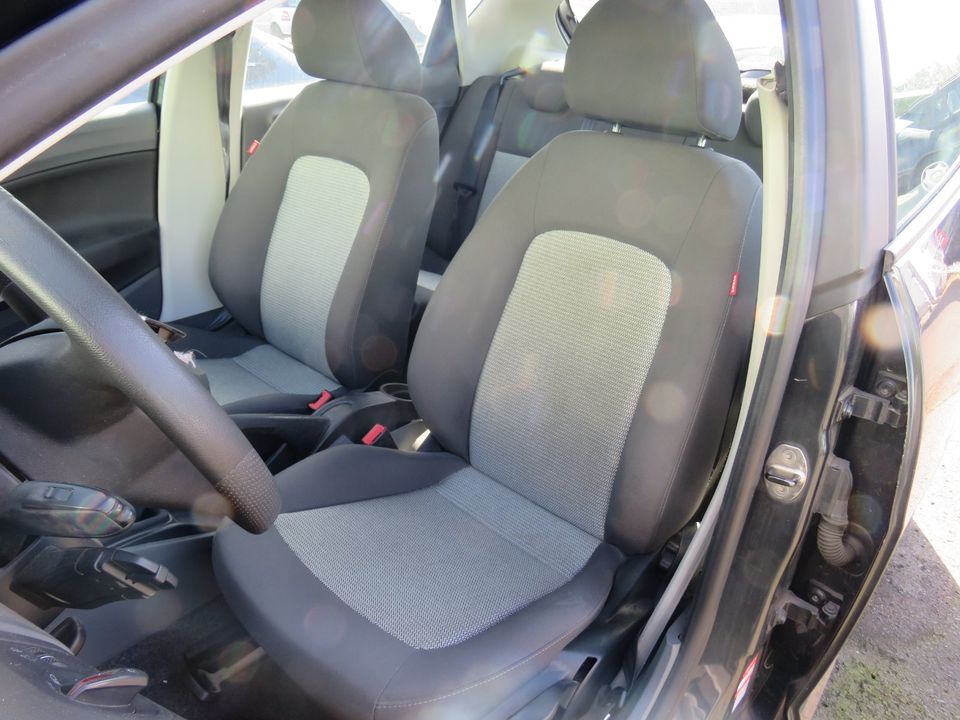Sitz Sitze Innenausstattung Seat Ibiza 6J 5-türig in Andernach