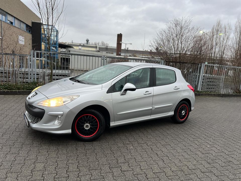 Peugeot  308 1.6 in Bonn