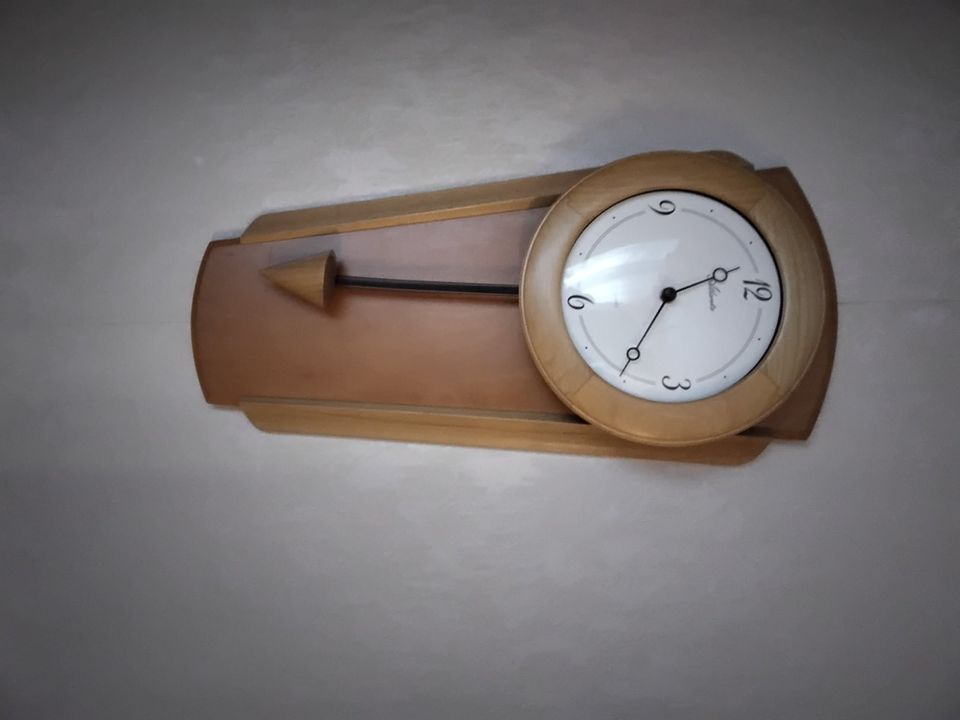 Uhr mit Pendel in Lichtenstein