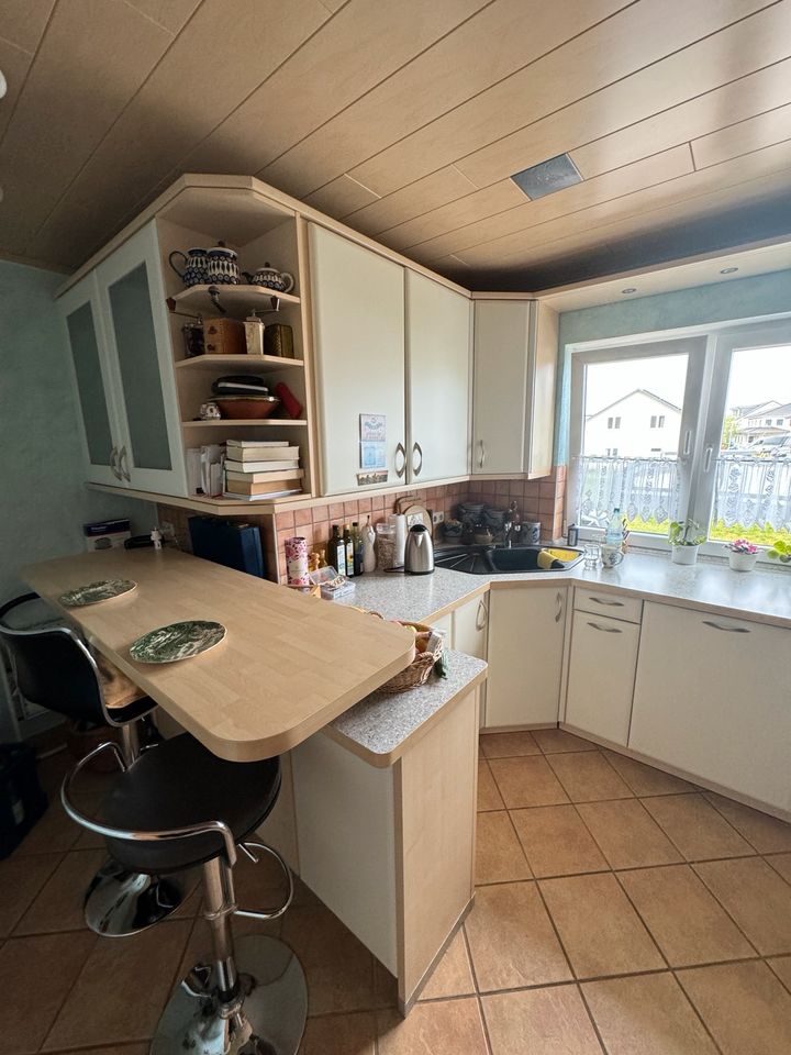 4 Zi. Doppelhauhälfte Wohnung inkl. Küche zu Vermieten in Allendorf
