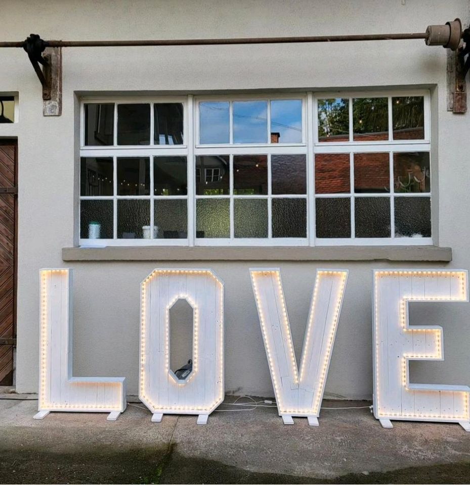 MIETE LOVE-Leuchtbuchstaben LOVE-Letters Hochzeit Deko in Keltern