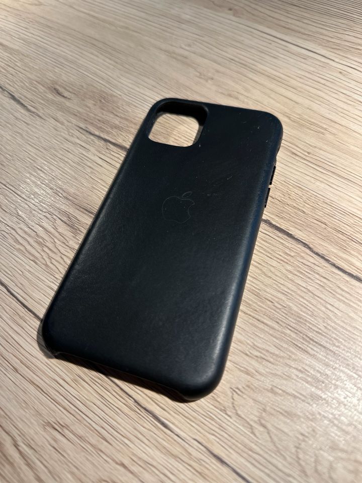 iPhone 11 Pro Hülle Leather Case in Dormagen