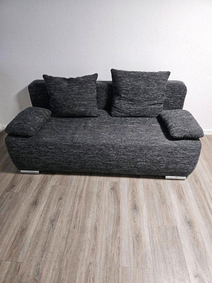 Couch (mit Umbau zum Bett) in Stade