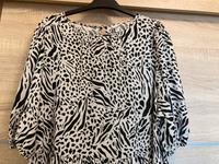 H&M  Wadenlanges Kleid  Rundausschnitt  Weiß/Schwarz gemustert XL Bayern - Aschaffenburg Vorschau