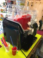 Slushmaschine Slush-Ice zu vermieten 2 x 5 Liter Nordrhein-Westfalen - Büren Vorschau