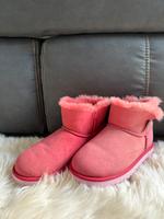 UGG Boots Rot Hessen - Obertshausen Vorschau