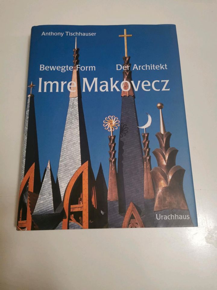 Der Architekt Imre Makovecz, Tischhauser, Urachhaus in Dresden