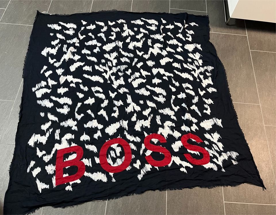 Tuch / Schal Marke Hugo Boss Farbe schwarz weiss grau rot in Denkendorf