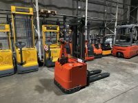 Linde L14 Triplex 4300mm Initialhub Batterie 2015 Ladegerät int. Düsseldorf - Pempelfort Vorschau