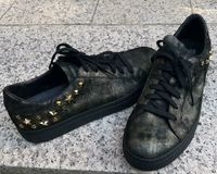 Stokton Sneaker schwarz/gold Gr.40, Italy, Vollleder, neuwertig Bayern - Ingolstadt Vorschau