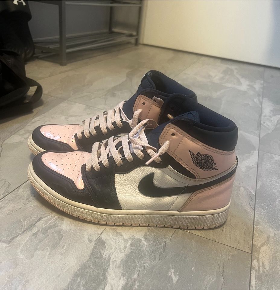 Nike Air Jordan 1 Mid rosa Sneaker in Hamburg