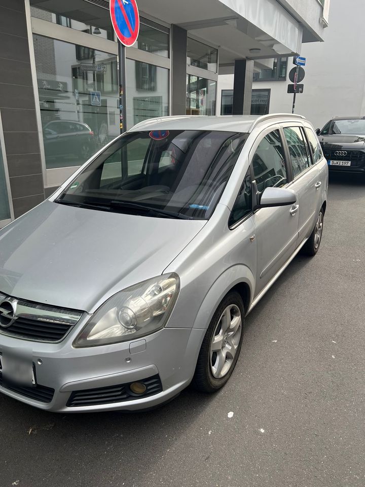 Opel Zafira 2.2 Benzin in Wesseling