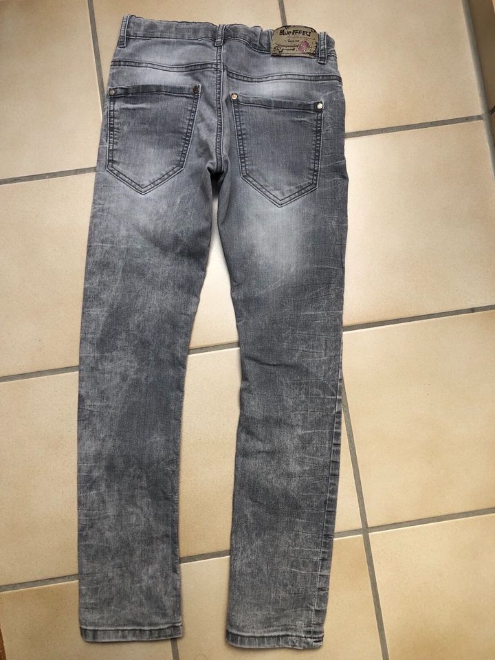 Jeans Blue Effect Gr 152 in Hattingen