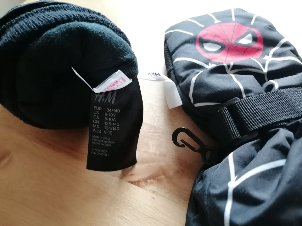 H&M Skifäustlinge/Skihandschuhe Spiderman Gr. 134/140 *wie Neu* in Bitterfeld