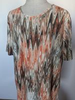 Damen Kurzarm Shirt mit Alloverdruck, Gr. 48/50 Bayern - Stammham b. Ingolstadt Vorschau
