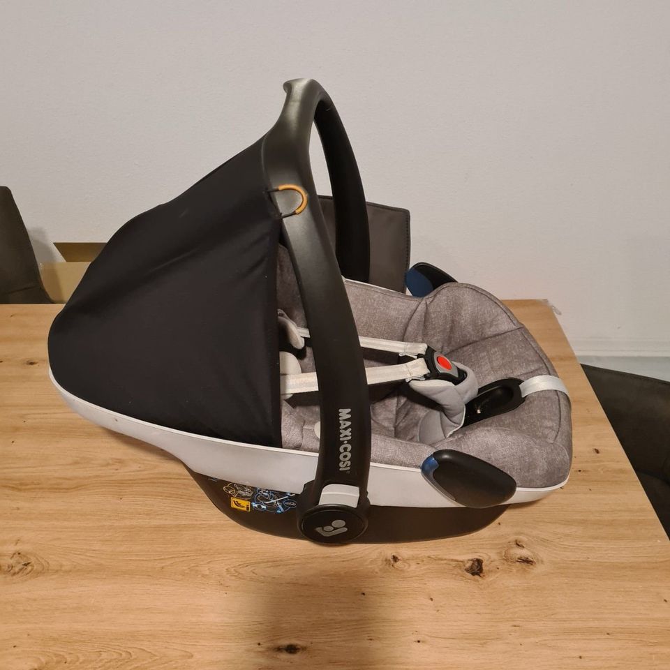 Maxi Cosi Pebble Pro i-Size pro Babyschale in Hattersheim am Main