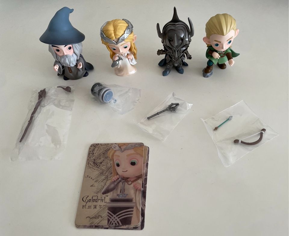 Lord Of The Rings Pop Mart Collectible Blind Box Figures x4 in Berlin