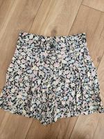 Highwaist Shorts Blumenprint Bayern - Steindorf - Paar Vorschau