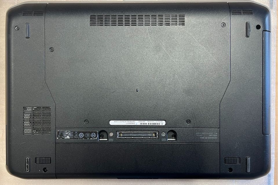 Dell Laptop mit SSD und 8GB RAM in Krostitz