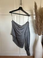 Ungetragene Satin Bluse, one shoulder, Gr. M, abzugeben Hessen - Felsberg Vorschau