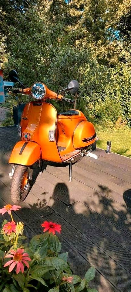 Vespa P 125 X in Essen