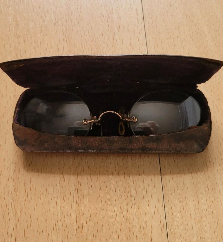 Alte Antike Brille in Oberhausen