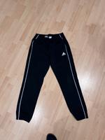 Schwarze Adidas Jogginghose sehr guter Zustand Berlin - Tempelhof Vorschau