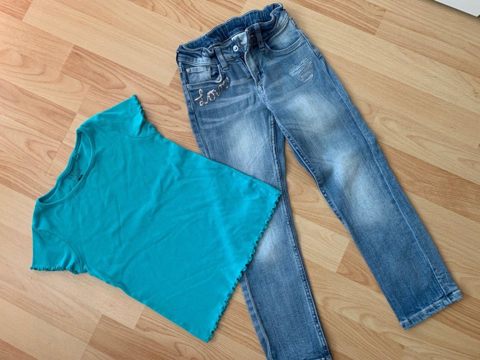 Jeans und T-Shirt in Gr. 110 H&M Palomino TOP in Garching b München