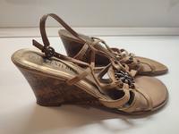 Sandalen mit Absatz Venturini, Gold / Beige, Gr. 39 Obergiesing-Fasangarten - Obergiesing Vorschau