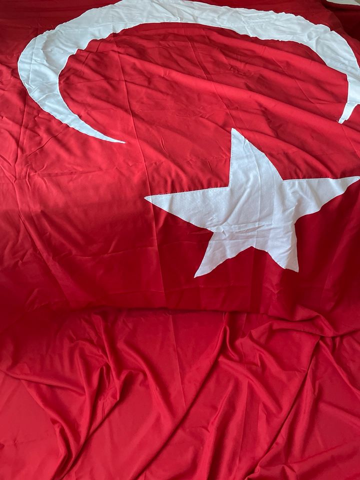 Türkische Flagge zum Verleih 3x4,5 in Kaarst