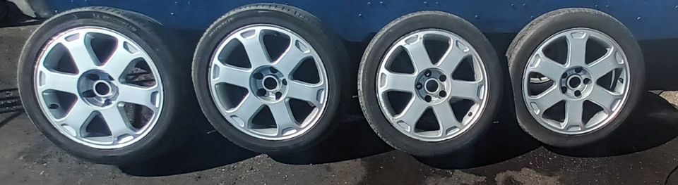 Audi S6 4B Alufelgen Sommerräder 235/45R17 17 Zoll 4B3601025B in Zella-Mehlis