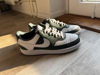 Nike Sneaker Vision Lo 40,5 weiß Khaki Schleswig-Holstein - Lübeck Vorschau