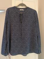 Bluse von Mango // inkl. Versandkosten Berlin - Charlottenburg Vorschau