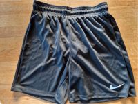 Nike Kinder Shorts 12-13 yrs Rheinland-Pfalz - Rennerod Vorschau