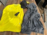 Skins Sportjacke Gr. S, neu Cap und Laufshirt Gr. M Wandsbek - Hamburg Poppenbüttel Vorschau