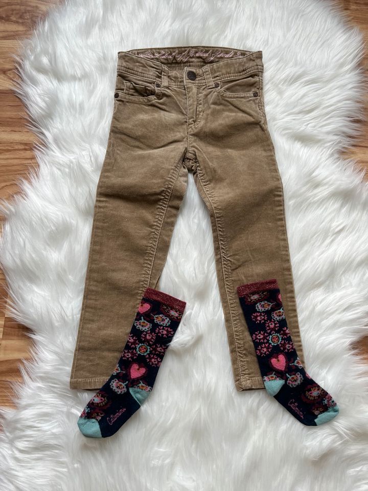 H&M Cord Hose und Catimini Socken in Eime