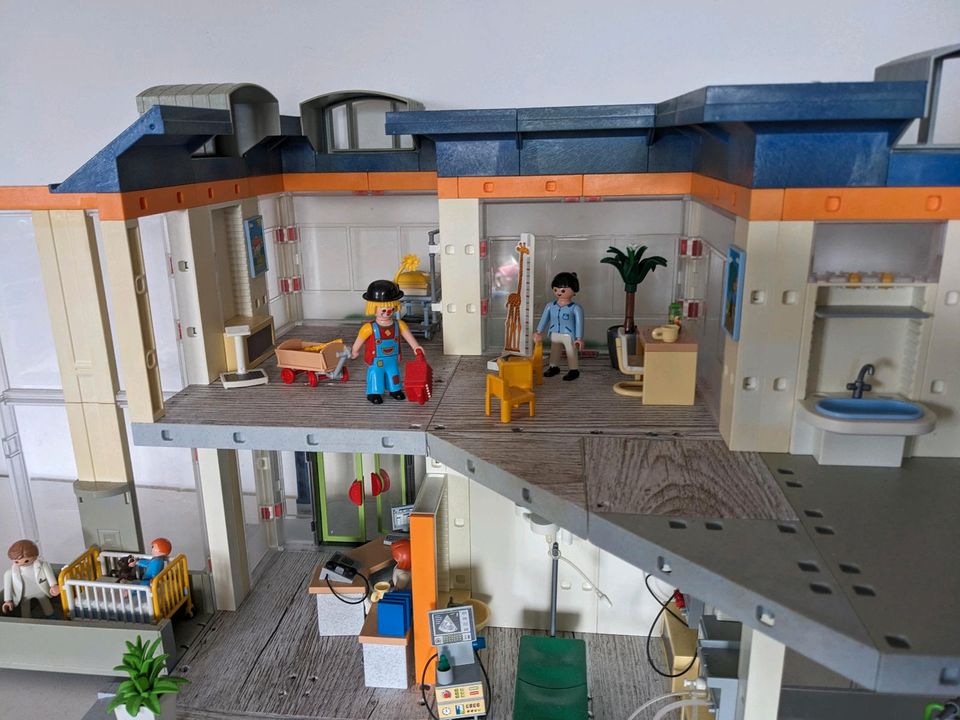 Playmobil Krankenhaus 4404 in Planegg