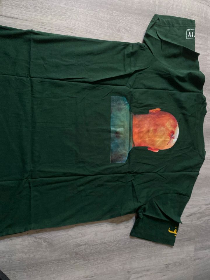 Verkaufe Massiv Tshirt Lativ Größe XL in Saterland