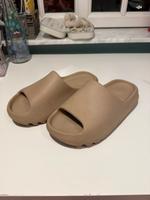 Yeezy Slides 37-38 Hessen - Limburg Vorschau