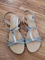 wNeu ♥️ Esprit Sandalen Gr. 40 Silber glänzend Düsseldorf - Gerresheim Vorschau