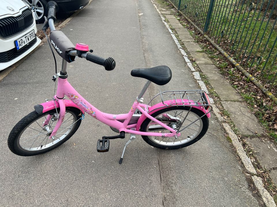 Mädchen Fahrrad in Erfurt