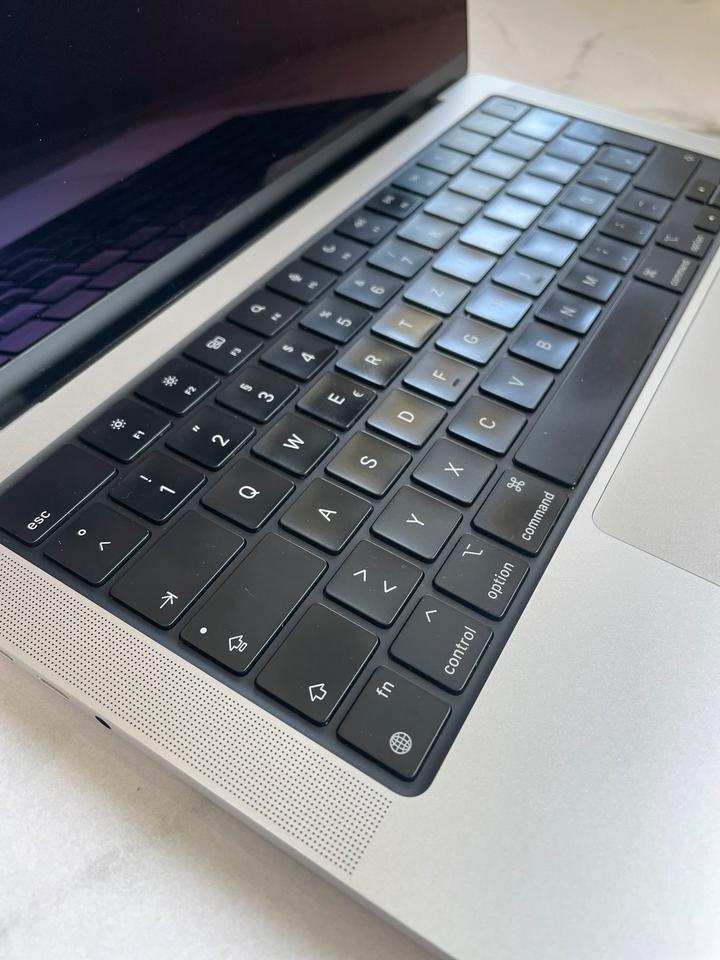 Apple MacBook Pro 14” (M3, Nov 2023), 10-Core GPU, 16 GB RAM, 512 in Heidelberg