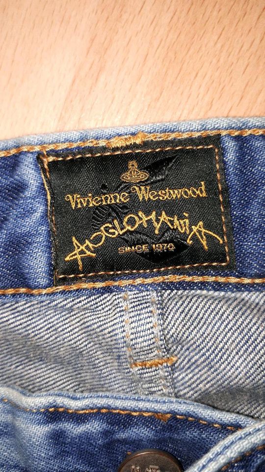 VIVIENNE WESTWOOD SEHR EDLE JEANS GR. 27 ( 34/36) in Affalterbach  