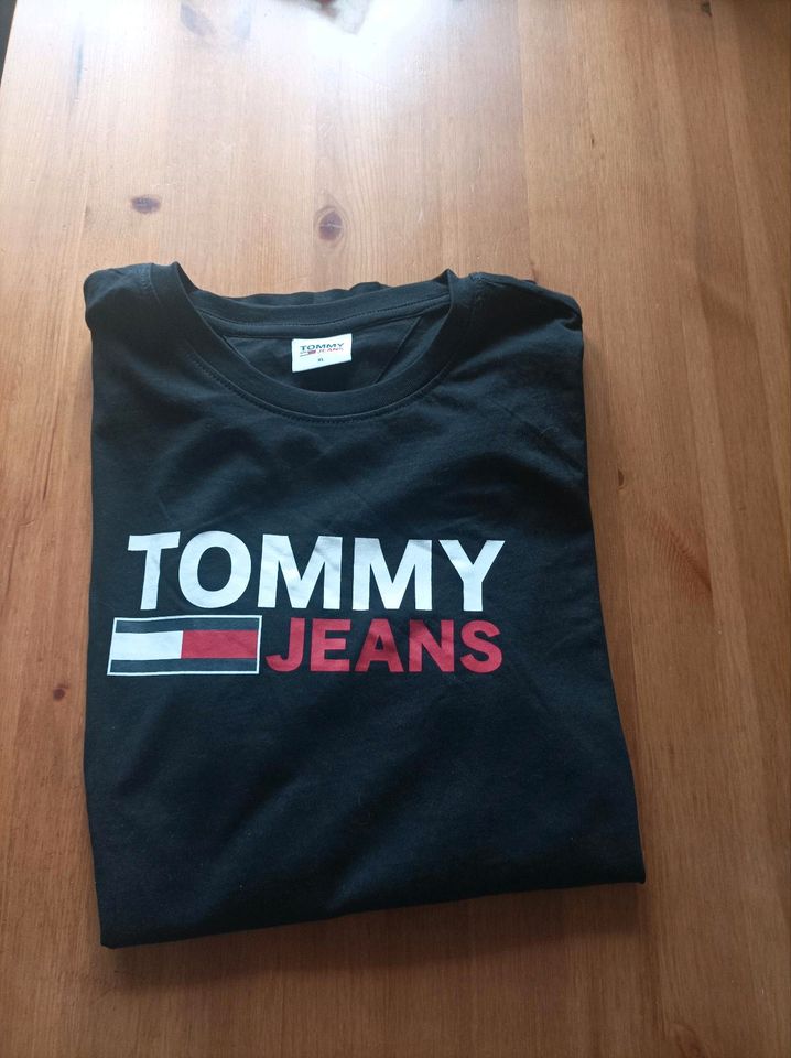 Tommy Hilfiger T-Shirt Gr. XL schwarz in Lübbenau (Spreewald)