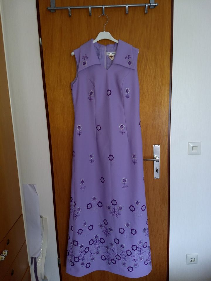 Fliederfarbenes Maxikleid, Abendkleid in Gr. 38/40  (42) in Schwülper