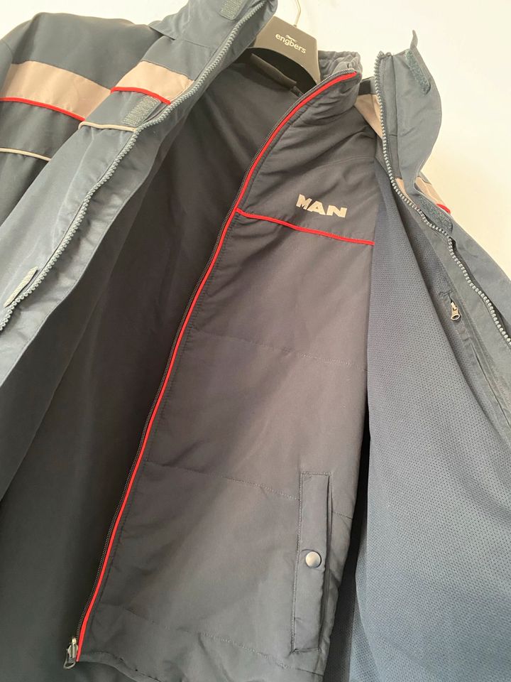 MAN Winterjacke Fahrerjacke, LKW Jacke Bus Jacke Gr. 2XL in Trebsen